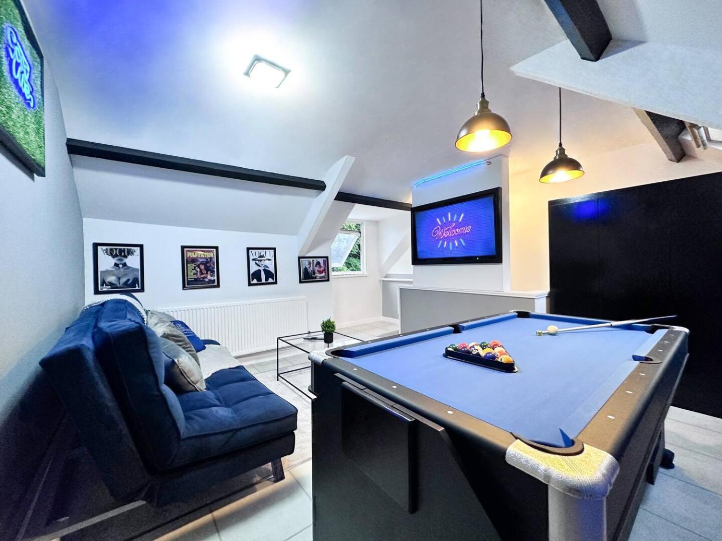 Sleek Skyward Serenity 2bed W Pool Table - Ystrad * Llwynypia