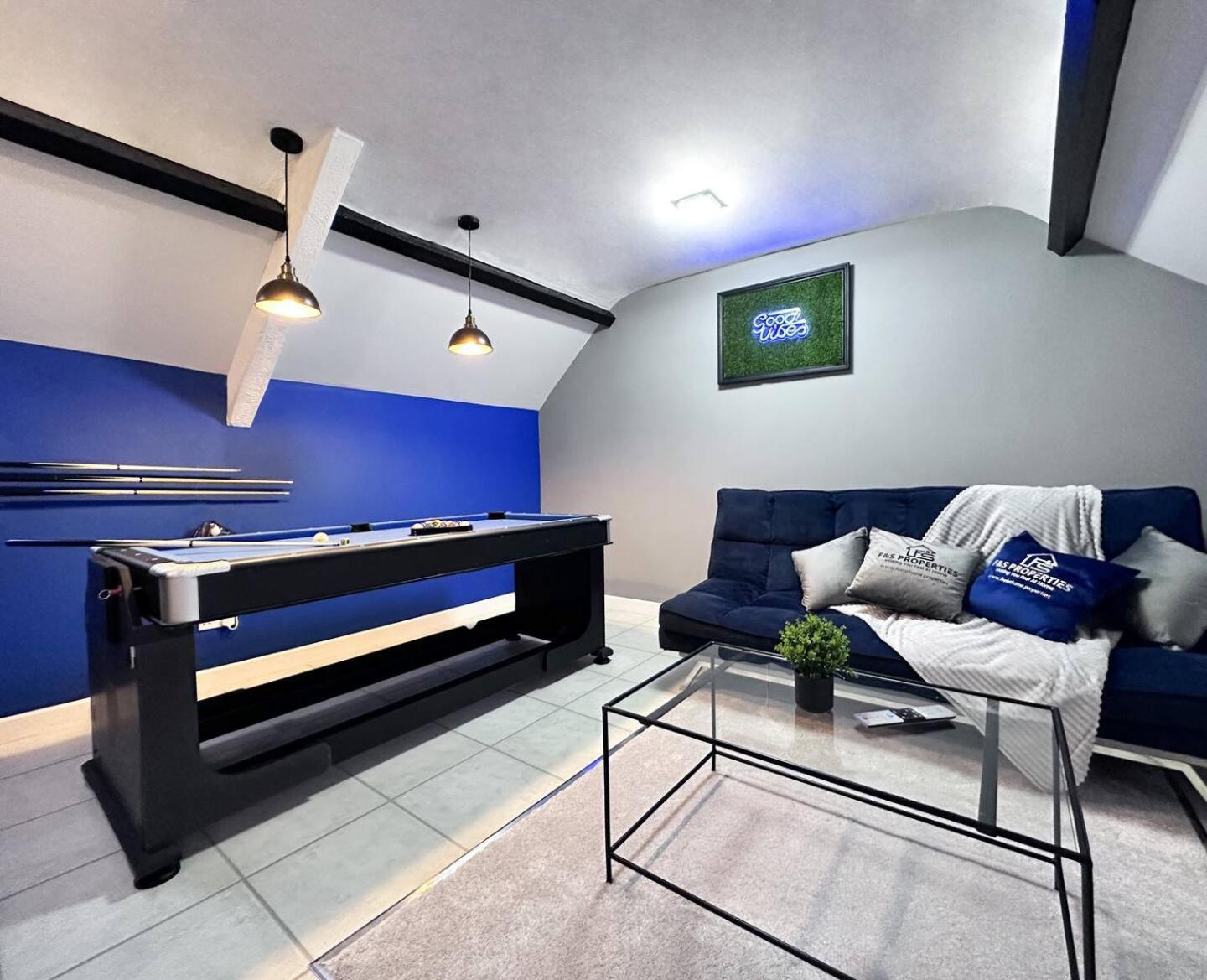 Sleek Skyward Serenity 2bed W Pool Table - Ystrad Llwynypia