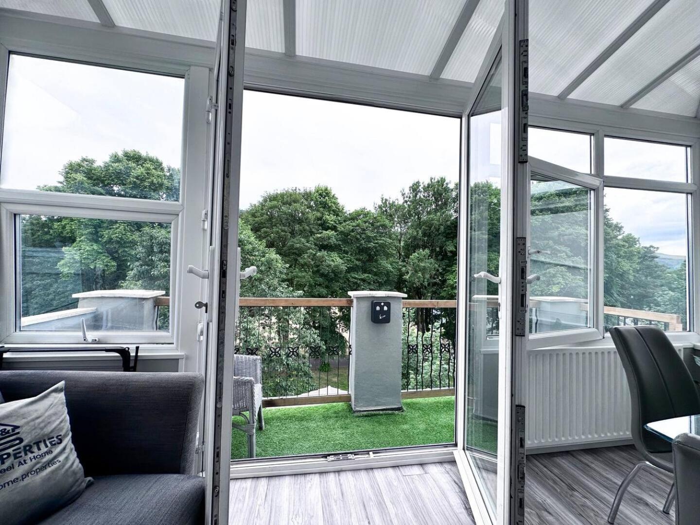 Sleek Skyward Serenity 2bed W Pool Table - Ystrad * Llwynypia